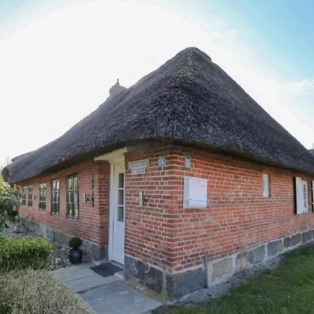 Charmante Reetdachwohnung Bei Husum Mit Terrasse