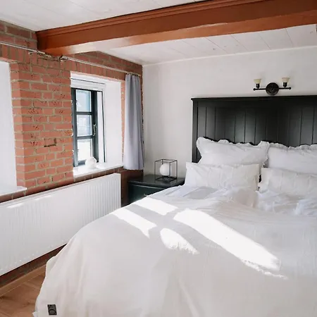 Apartment Charmante Reetdachwohnung Bei Husum Mit Terrasse *