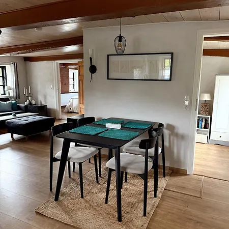 Charmante Reetdachwohnung Bei Husum Mit Terrasse Rantrum
