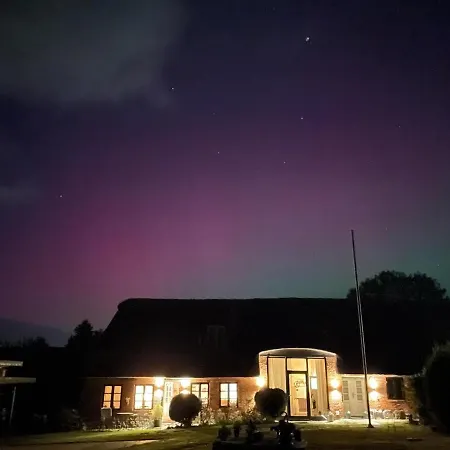 Charmante Reetdachwohnung Bei Husum Mit Terrasse *