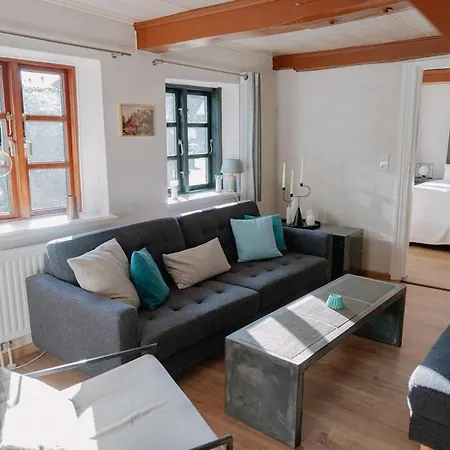 아파트 Charmante Reetdachwohnung Bei Husum Mit Terrasse